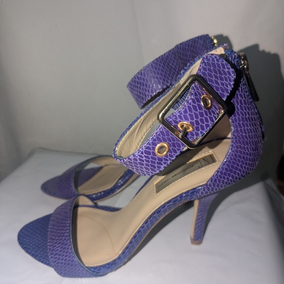 INC International Concepts Purple Snakeskin Heels - Picture 1 of 6